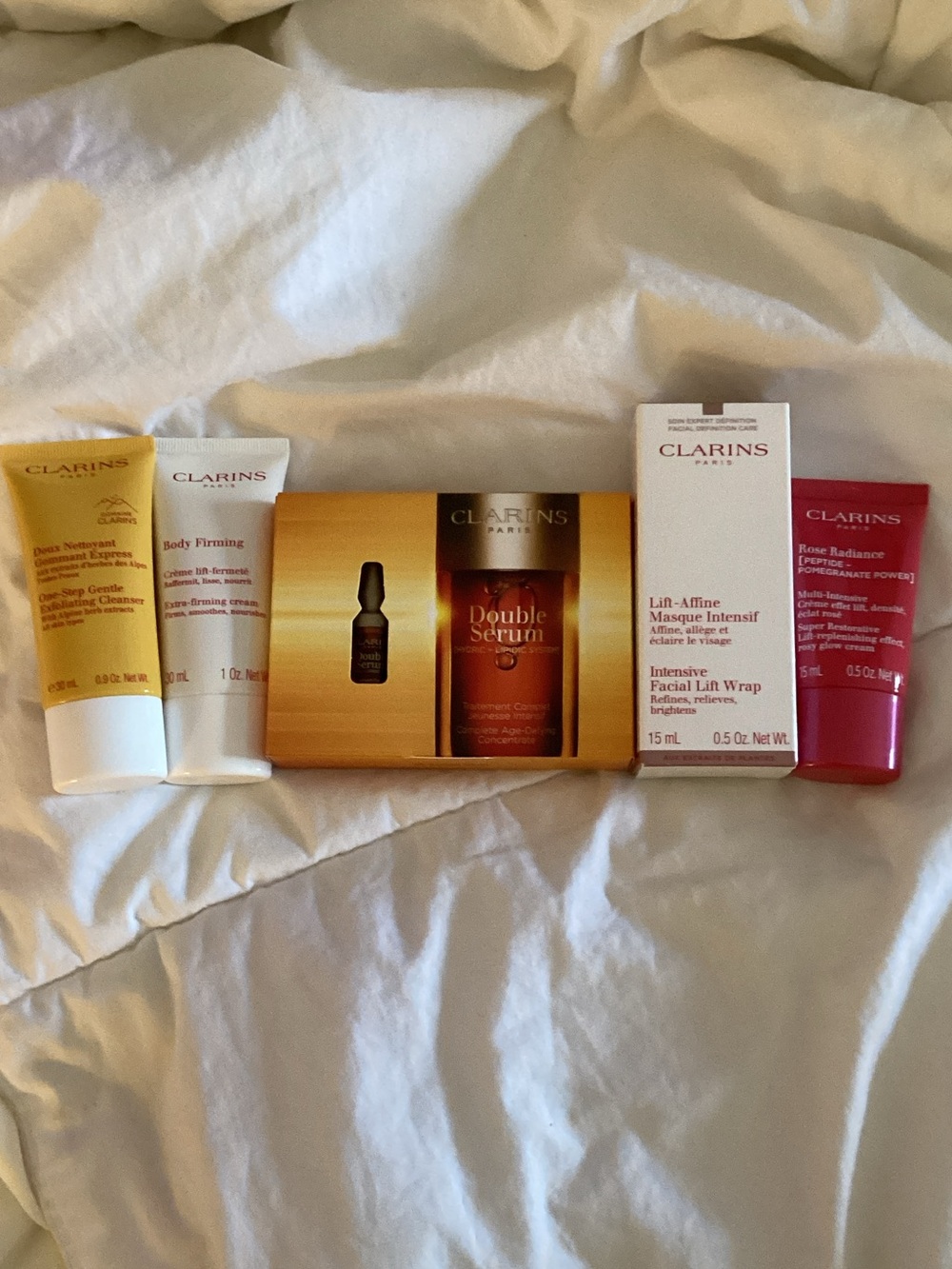 Clarins Travel/Deluxe Sample Size Skincare Set (5)